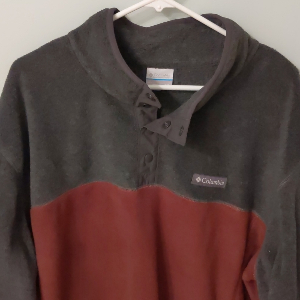 Men's Columbia pullover